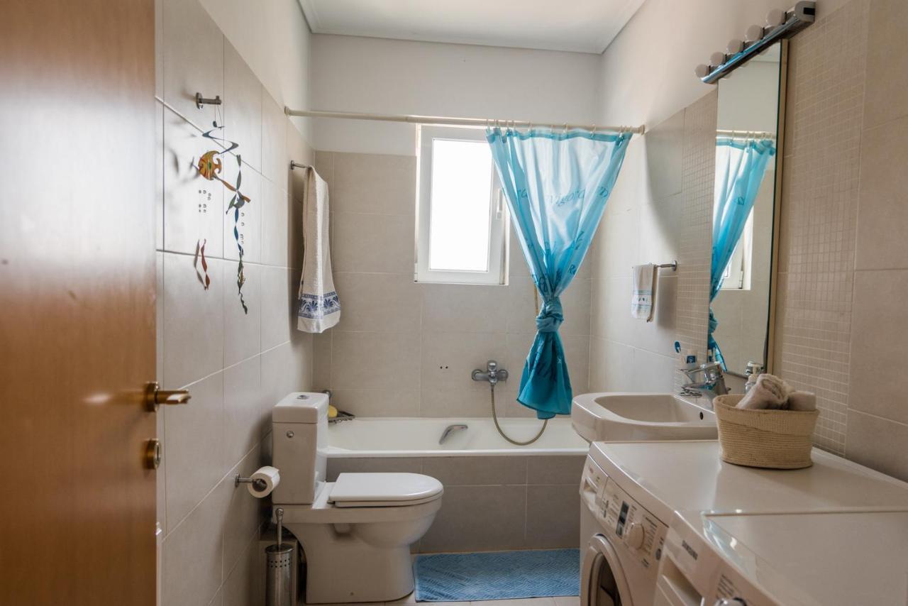 Family Getaway, Spacious And Luxurious, Sea View, Terrace, Next To Voula Beach, 20Min From Center Athen Eksteriør billede